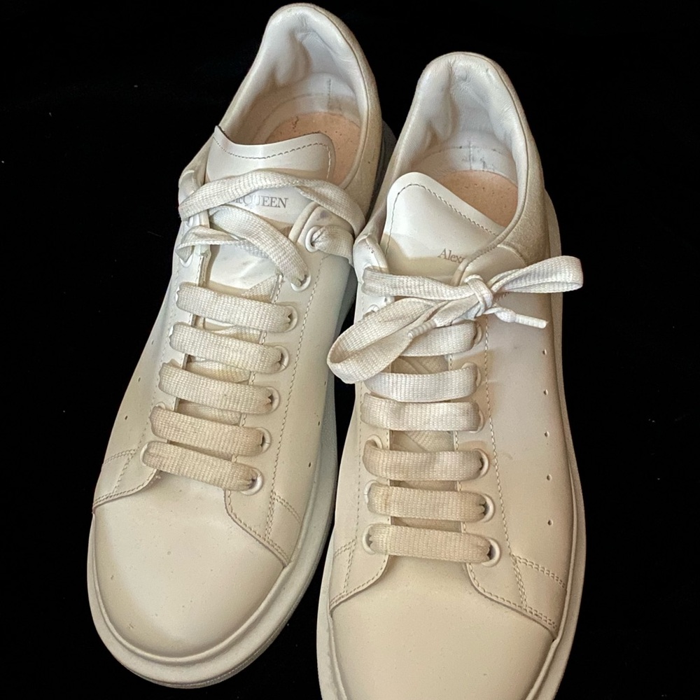 Alexander McQueen Cream Lace-Up Sneakers